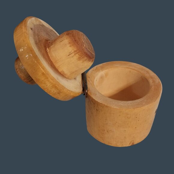 Primitive Wood Mold Or Press Hinged Box - Picture 2 of 8